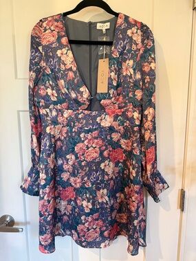 NWT ACOA Floral Mini Dress | Long Sleeve | Twist Front | Keyhole Detail